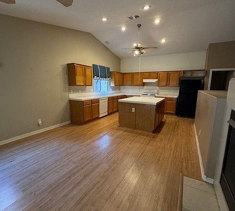 4th image of 179 Glen Falls Ave