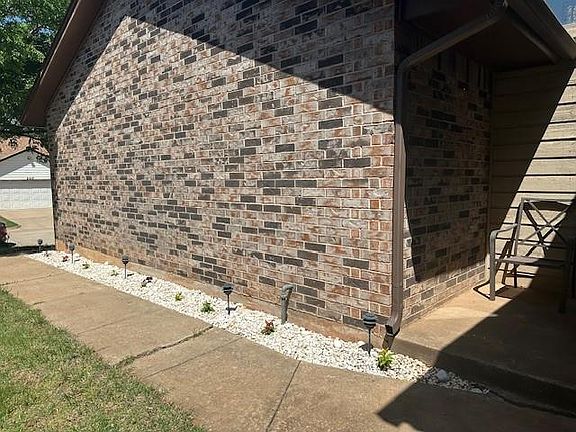 3rd image of 2516 Patti Pl