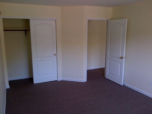 5th image of 275 Maple Pkwy