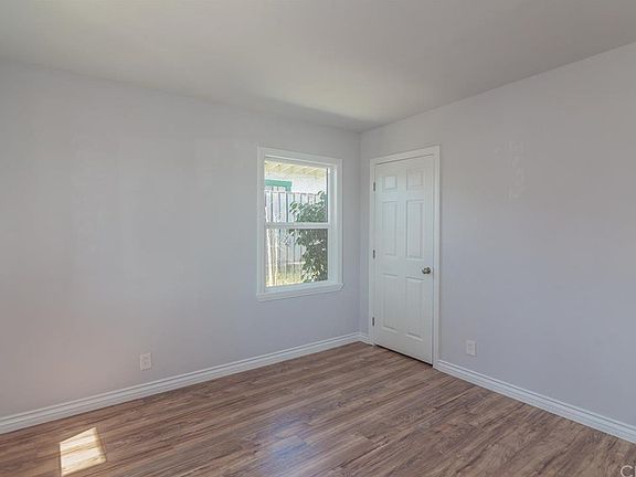 3rd image of 538 N Angeleno Ave