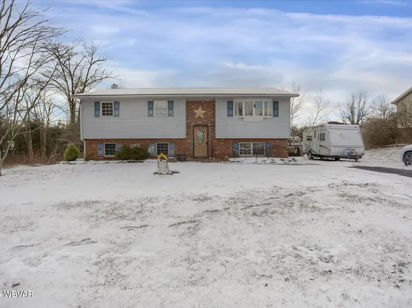 1032 Pine Dr, Jersey Shore, PA 17740