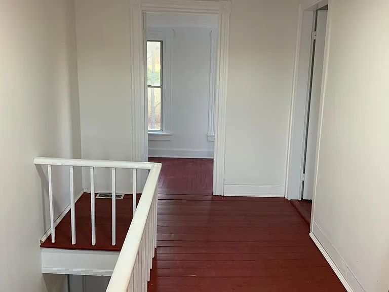 83 Brickhouse Rd — Photo 12