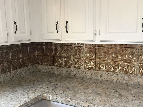 new paint/knobs/backsplash
