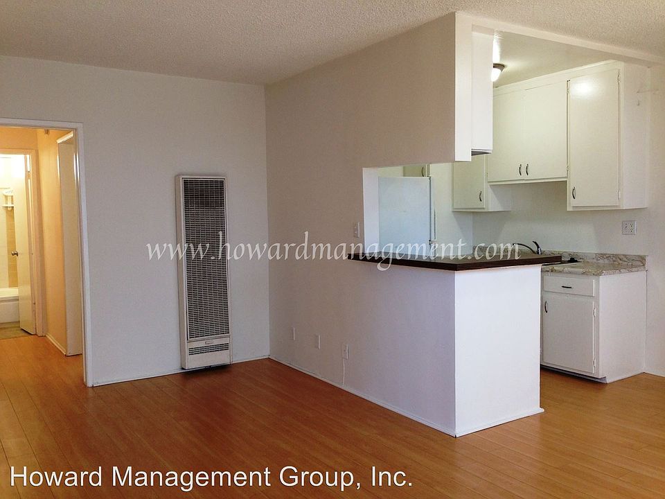 1st image of 4256 Lindblade Dr APT 11