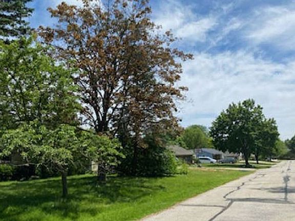 Exterior Neighborhood (street photo)