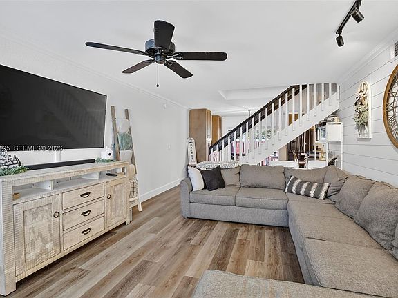3rd image of 12147 SW 49th Ct