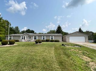 8016 E 200 N, Pierceton, IN 46562