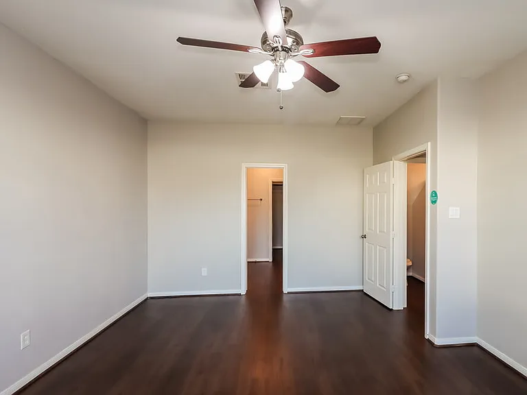 21822 Octavia Way — Photo 12