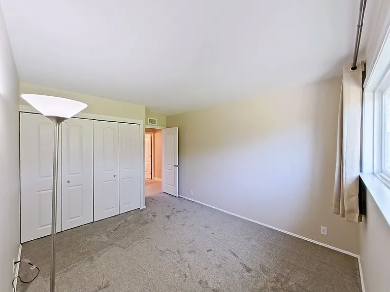 25152 Northrup Dr — Photo 15