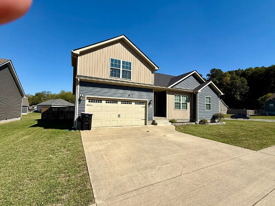 215 Geneva Ln