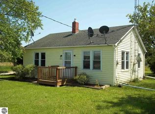 704 Esmond Rd, East Tawas, MI 48730