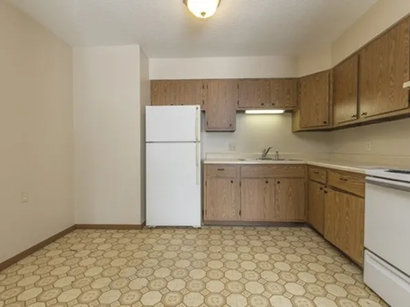 Riverwood Apartments