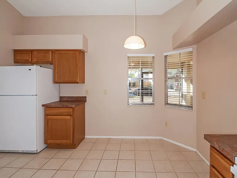 12906 Longcrest Dr — Photo 4