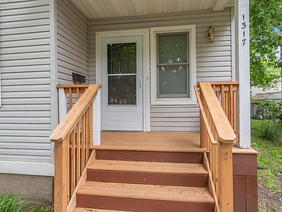 2nd image of 1317 James Ave N