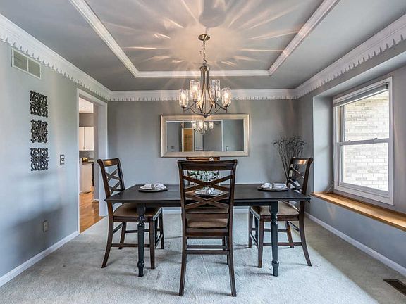 2nd image of 3842 Foxtail Ln