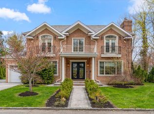 1 Devonshire Lane, Great Neck, NY 11023
