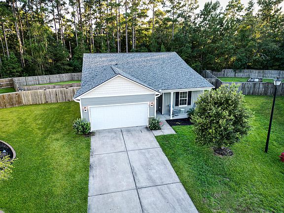 5th image of 617 Bridgewater Ct