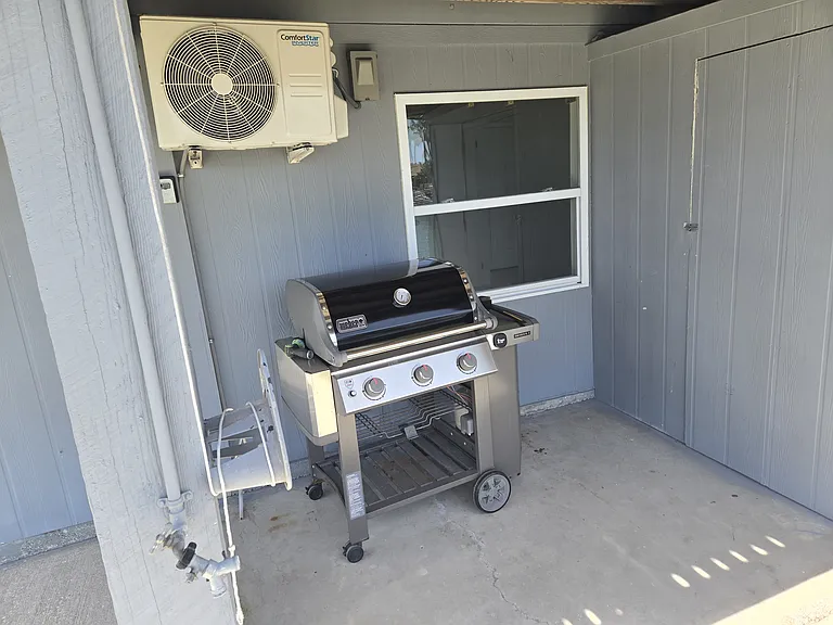 3393 Poinsettia Dr — Photo 8
