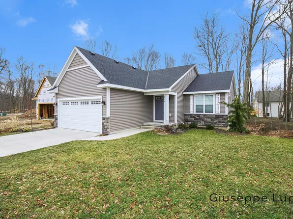 6514 Cherry Mead Ct SE, Caledonia, MI 49316