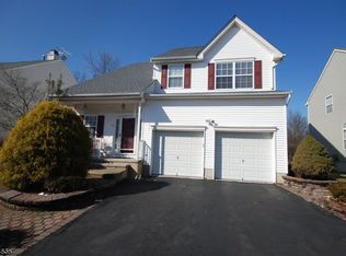 4 Delaney Ct, Bridgewater, NJ 08807