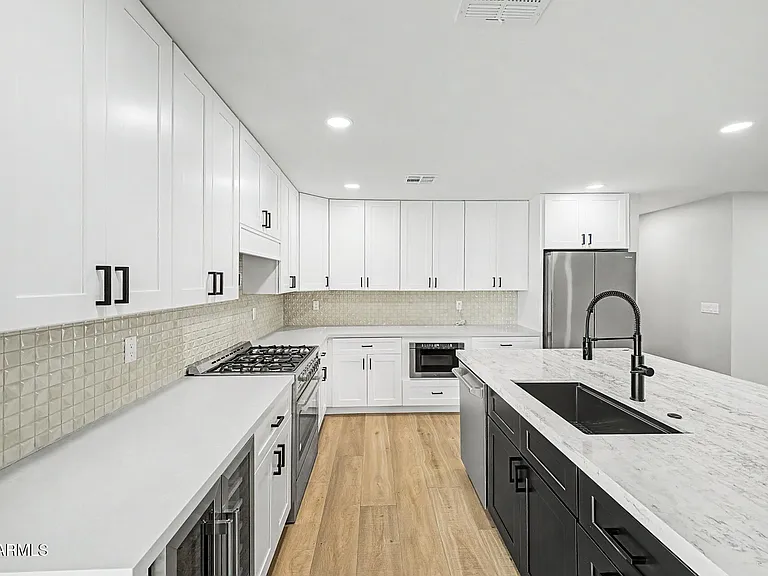 8440 E Palm Ln — Photo 7