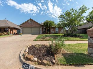 1813 SW 31st St, Moore, OK 73160