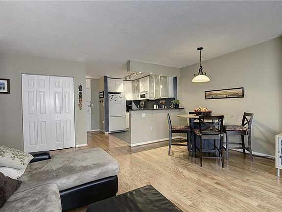 3rd image of 4242 E West Hwy APT 1010