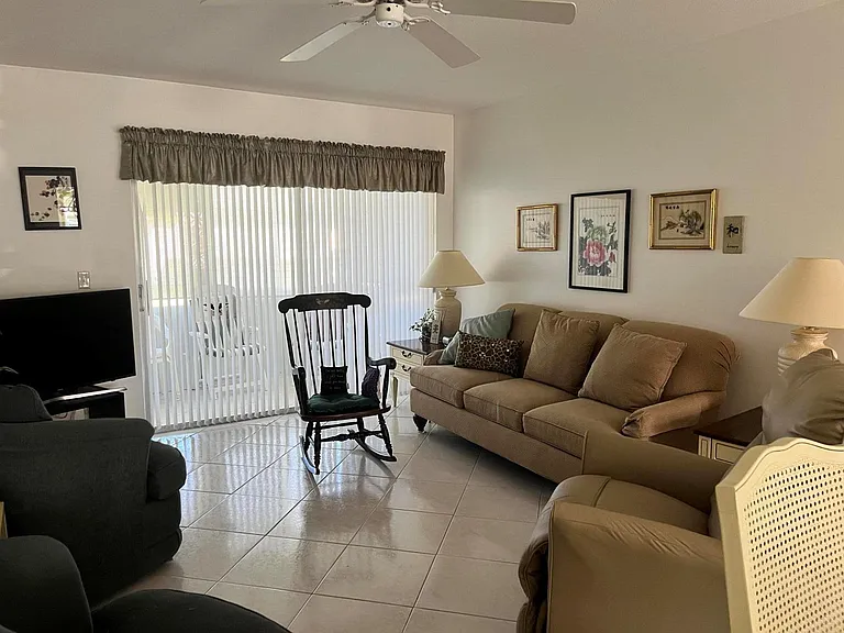 2980 Crosley Dr E #F — Photo 6