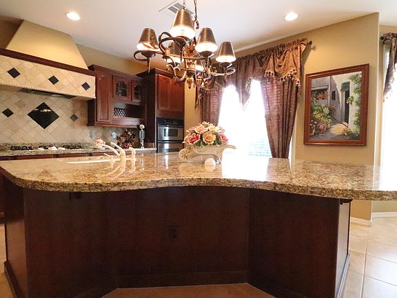 3rd image of 885 E Mead Dr