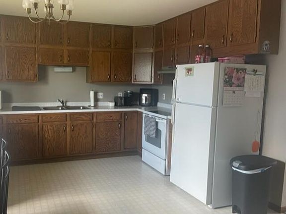 4th image of 304/306 5th Ave NE