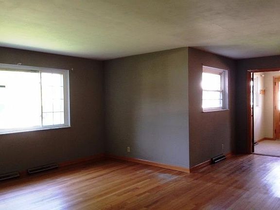 5th image of 38 Wallace Ave