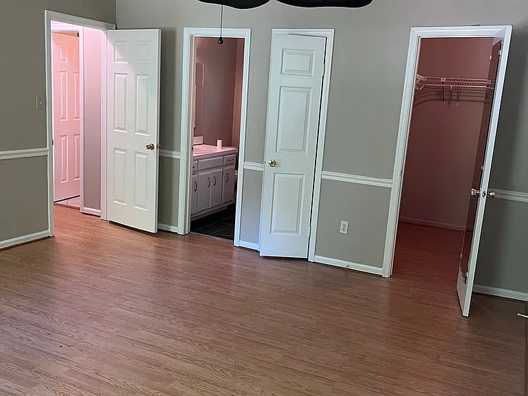 102 Harbin Ct — Photo 13