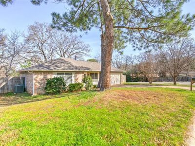 6401 Woods Edge Dr, Arlington, TX, 76016