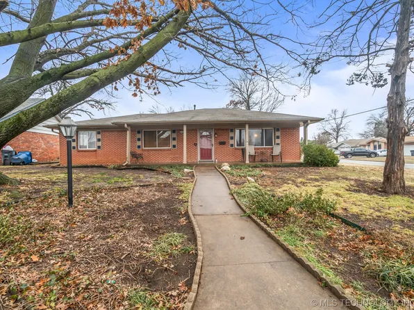 6904 E 19th St, Tulsa, OK 74112