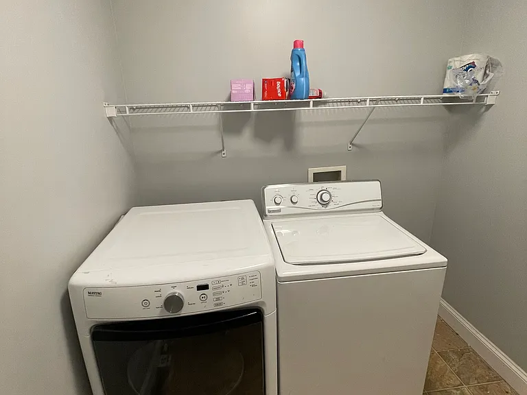 1708 Lydia Ct — Photo 4