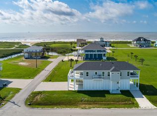 821 Casa Dr, Crystal Beach, TX 77650
