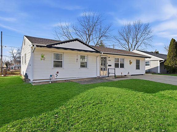 3rd image of 728 Farragut Ave