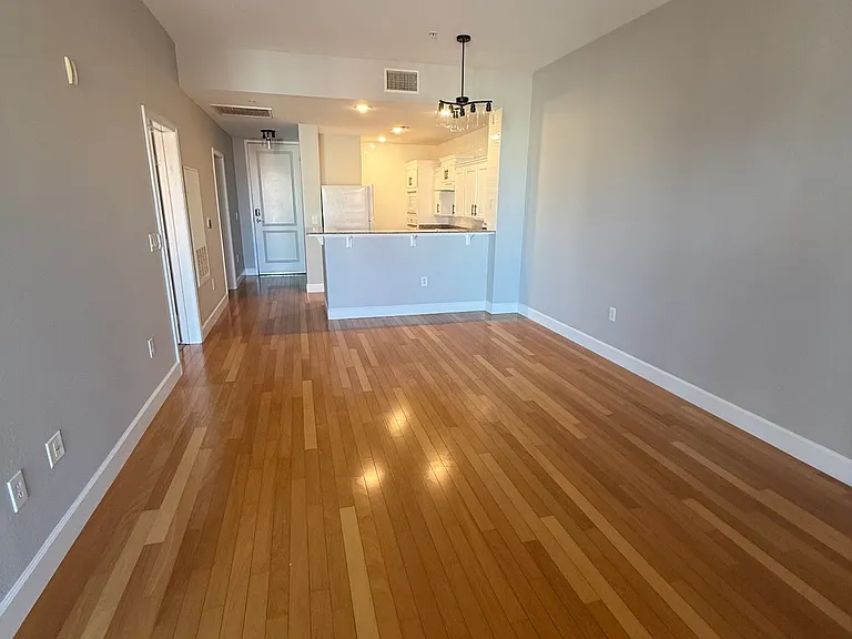 59 E Agate Ave #401 — Photo 2