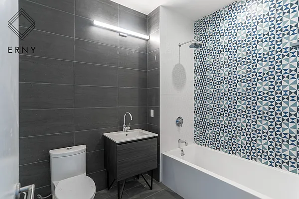 Rented by ERNY LLC | media 24