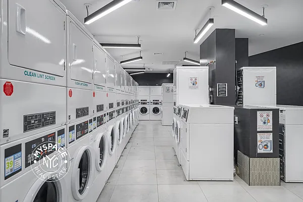 Rented by MySpaceNYC | media 32