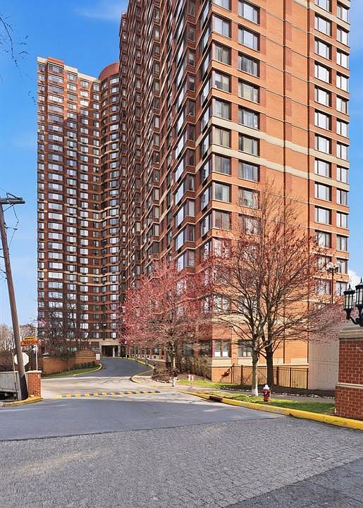 1st image of 100 Old Palisade Rd APT 2313