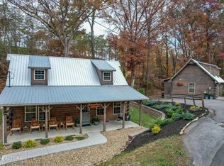 507 Golf Rd, Pigeon Forge, TN 37863