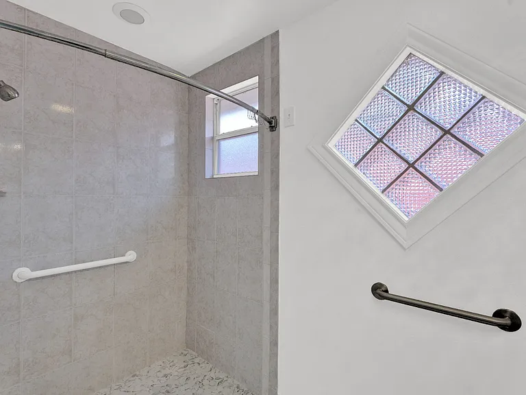 108 Lagos Ave — Photo 12