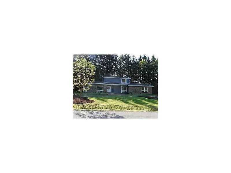 110 Parklane Dr photo 1