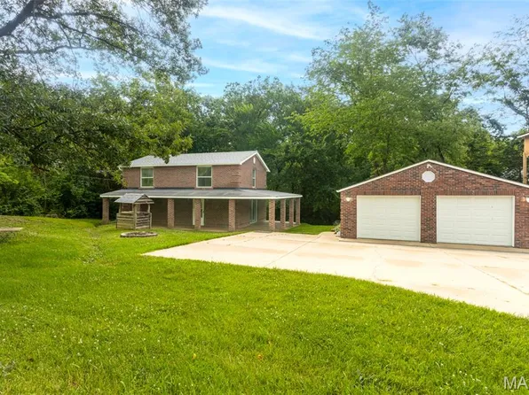 18 Plackemeier Dr, O'Fallon, MO 63366