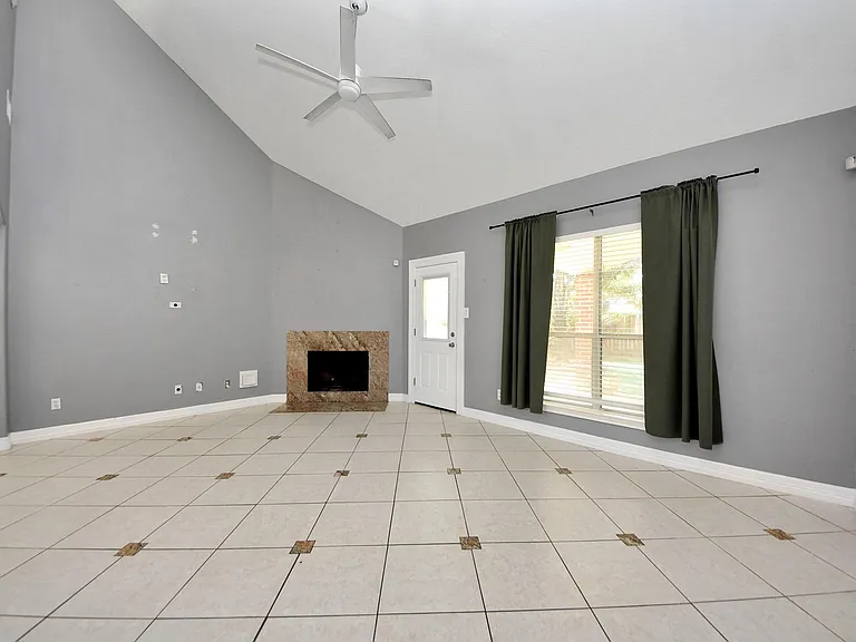 18315 Brenwood Manor Dr — Photo 10