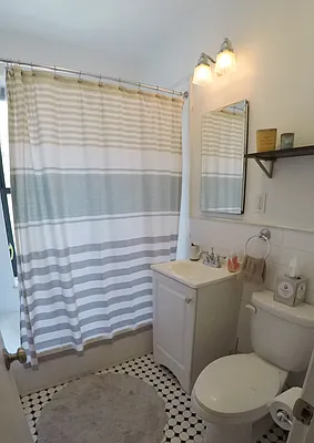 Rented by Roselyn  Fortuna LLC | media 26