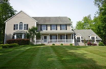1st image of 23 Hidden Glen Dr