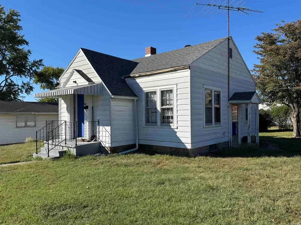 911 Williams St, Oakland City, IN 47660