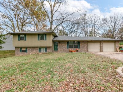 327 N Cedar Lake Dr W, Columbia, MO, 65203